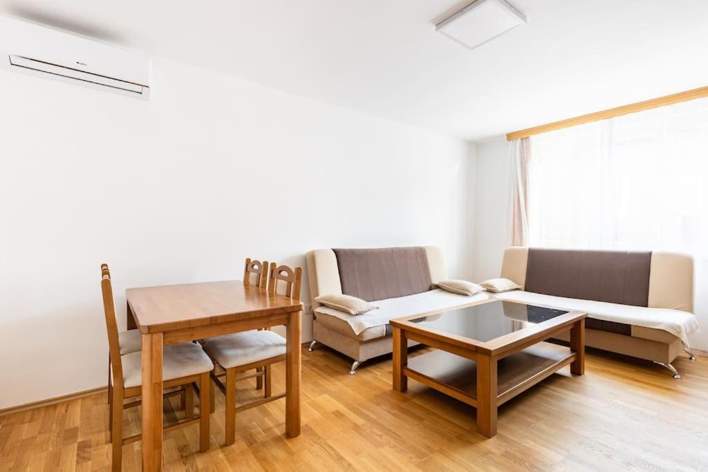Apartman Dino ซาราเยโว ภายนอก รูปภาพ